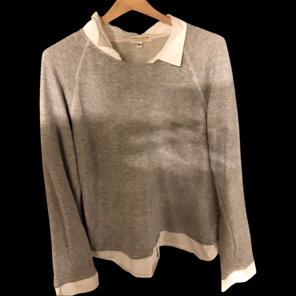 AmericanColors sweatshirt with white collar/sleeve
